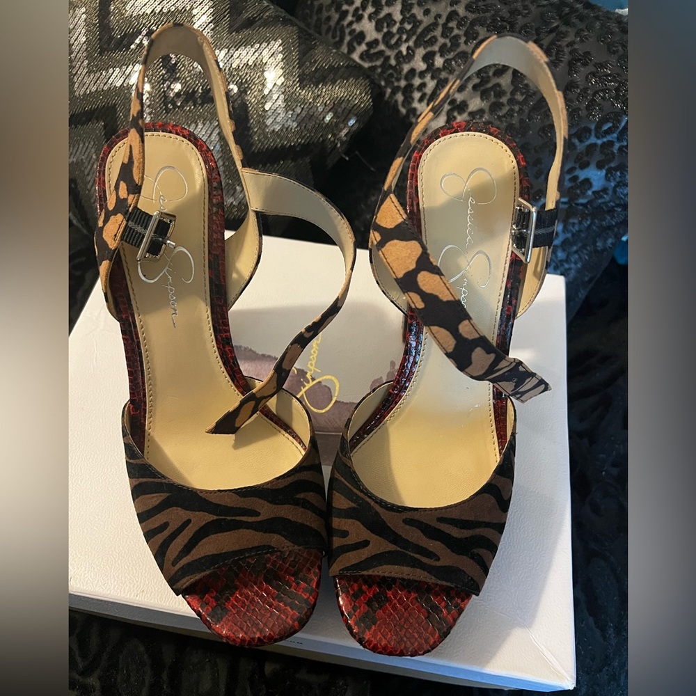 Jessica Simpson Pumps